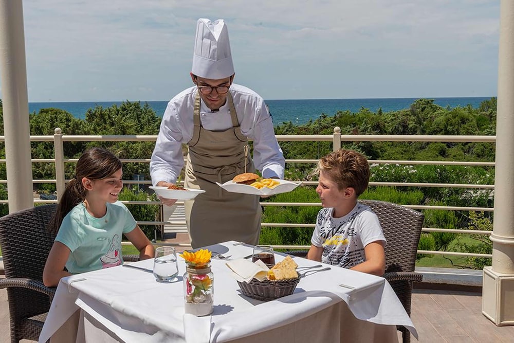 Tombolo Talasso Resort 55/72