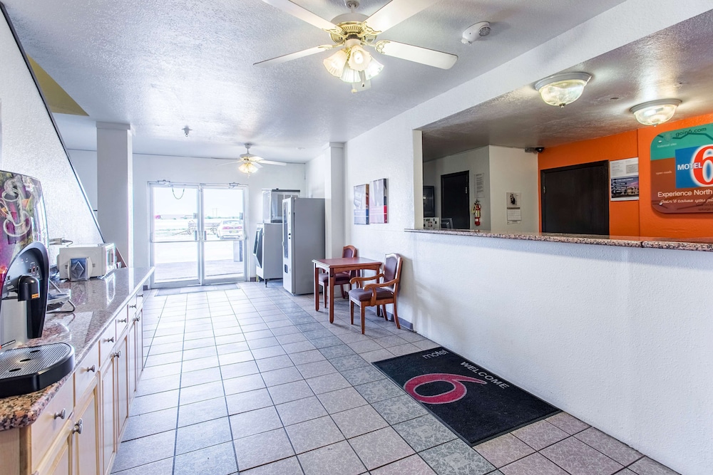 Lobby at Motel6 Moriarty, NM, MORIARTY - NM