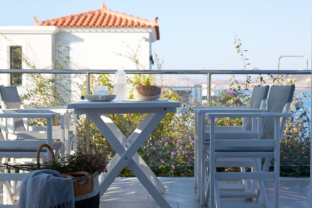 Eleia Seafront Villas 25/50