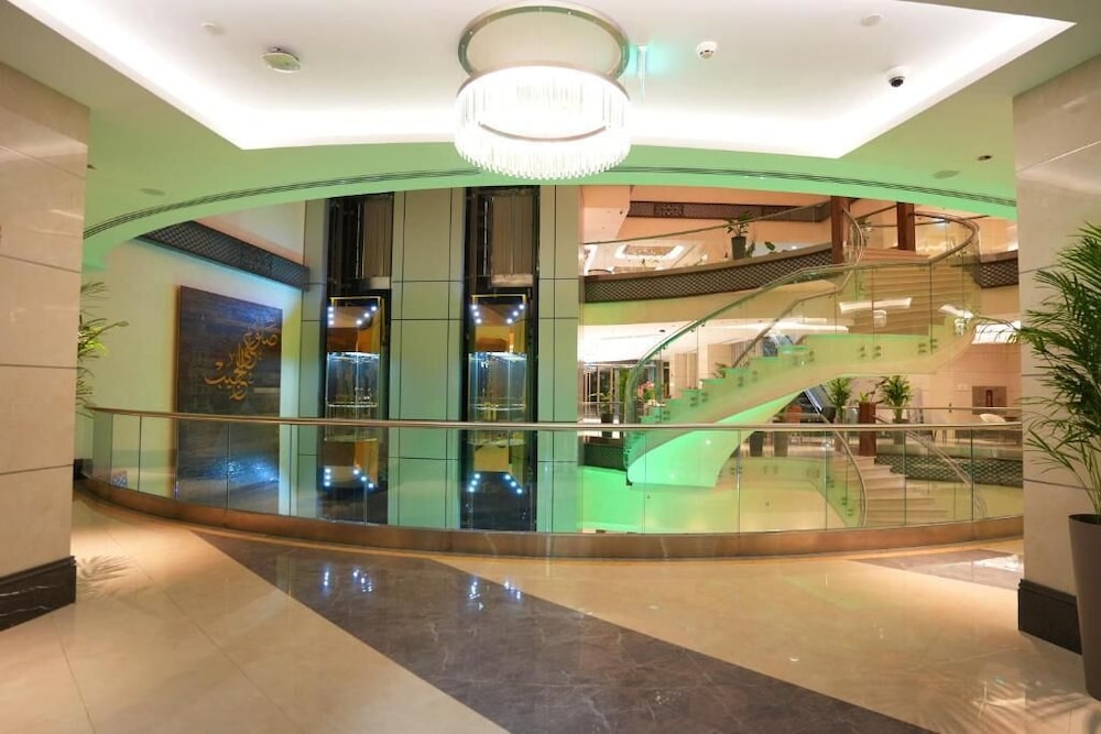 فندق بننسولا وورث(Peninsula Worth Hotel) 7/41