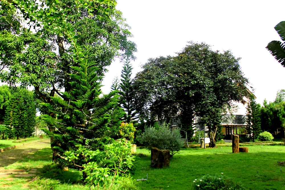 Trung Nguyen Coffee Resort 32/46