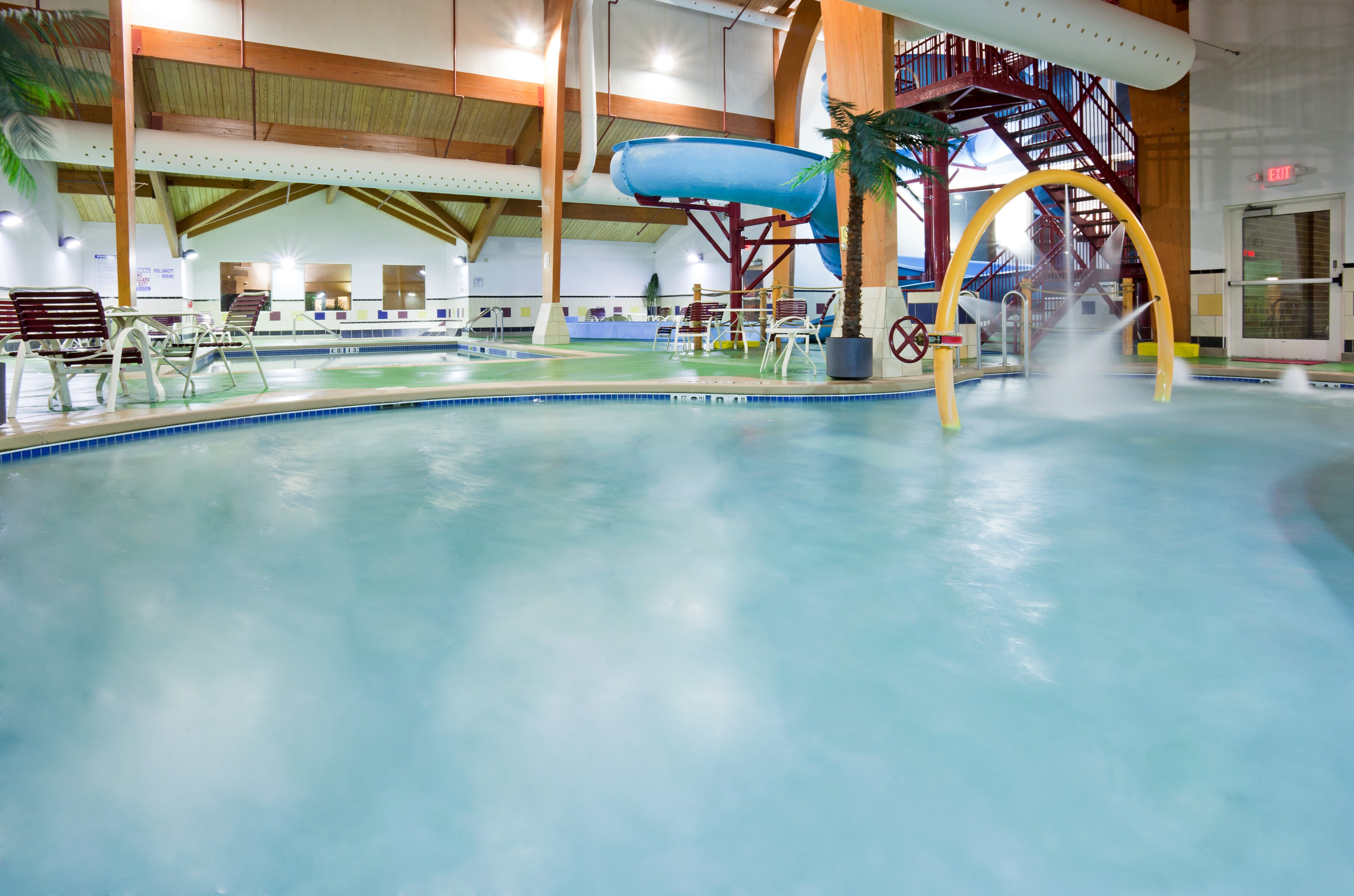 Holiday Inn Conference Ctr Marshfield 24/70