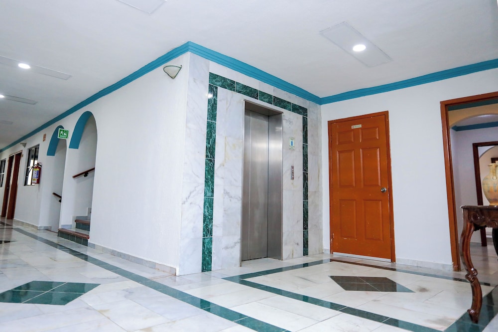 Hotel Avenida Cancun 5/50