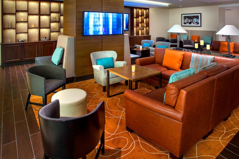 Newark Liberty International Airport Marriott 16/45