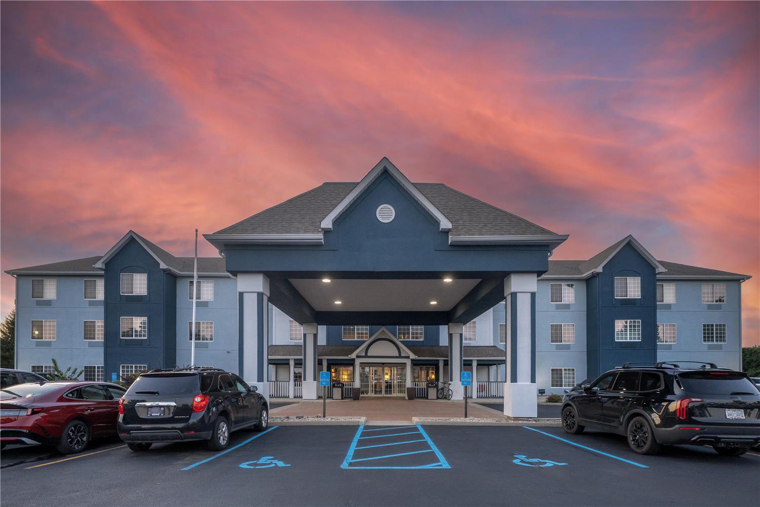 Best Western Fort Wayne Inn & Suites North 13/15