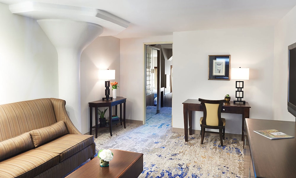 Atheneum Suite Hotel 21/39