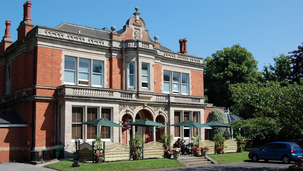 Millfields Hotel 50/58