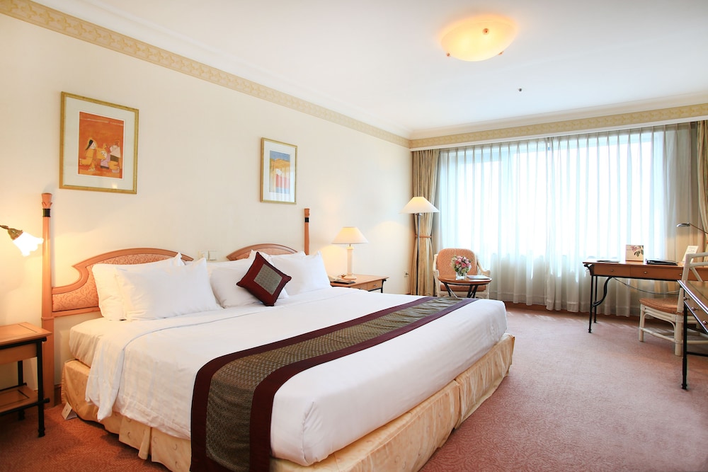 Hanoi Daewoo Hotel 37/84
