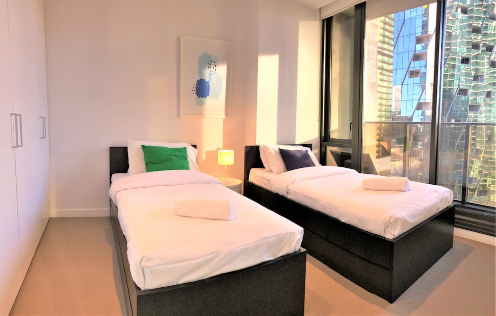 ReadySet Apartments at Upper West Side 13/53