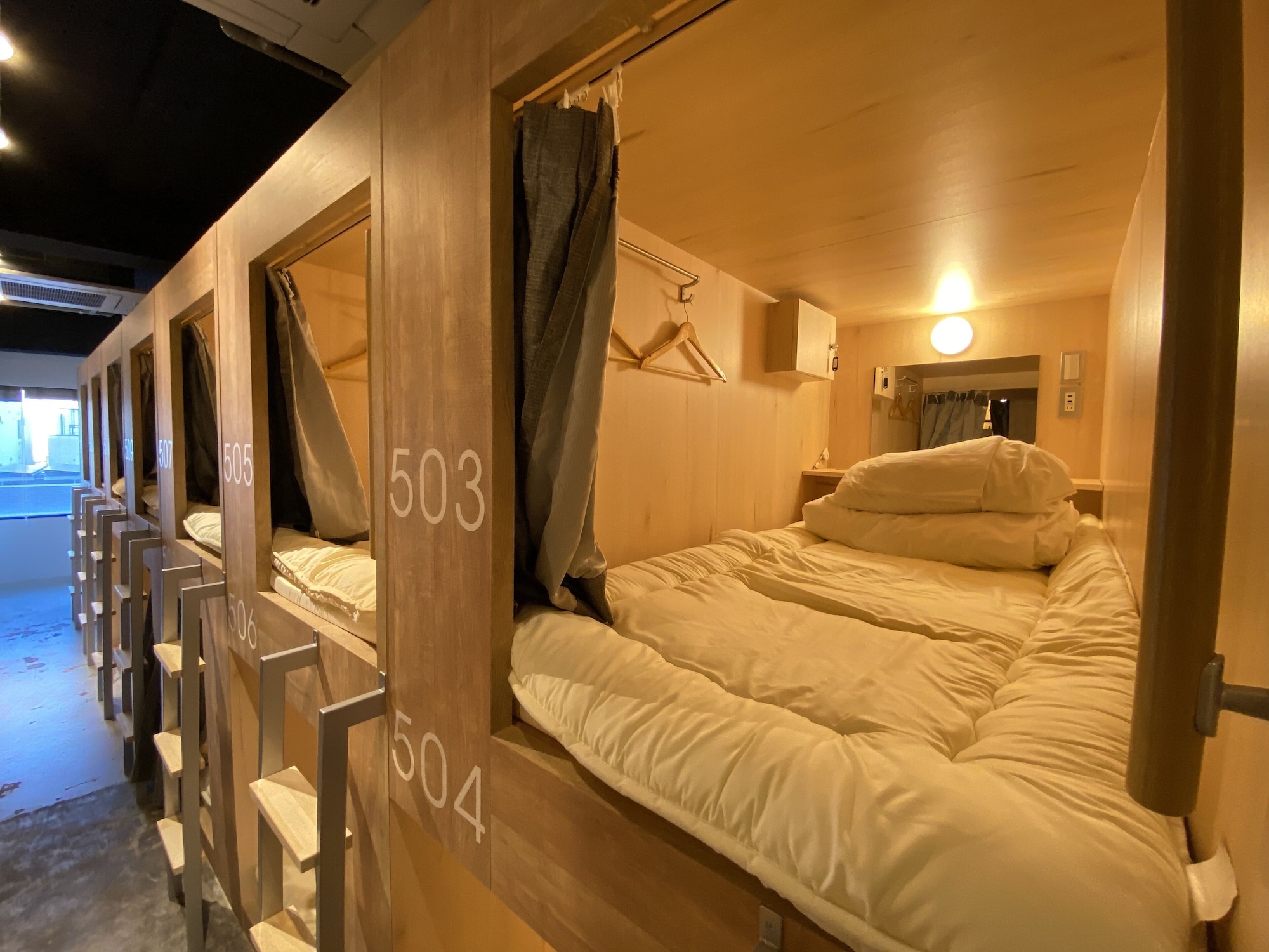 MIXED DORM, 16 BEDS