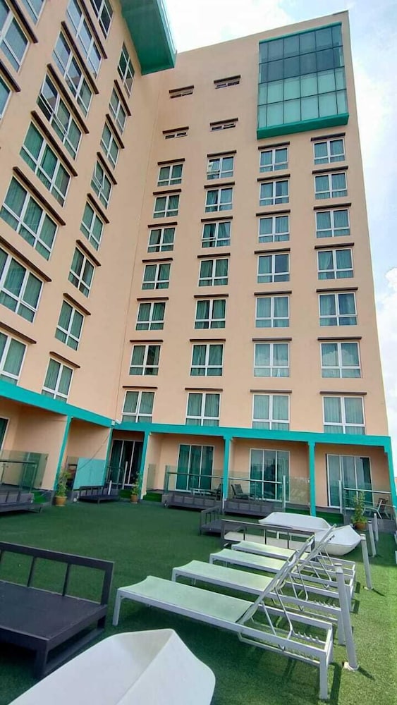 Amerin Hotel Johor Bahru 6/57