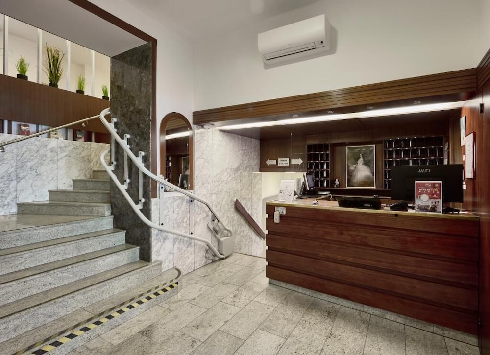Terminus Hotel 6/50