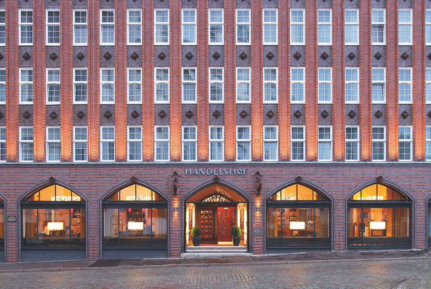 H+ HOTEL LUBECK 2/50