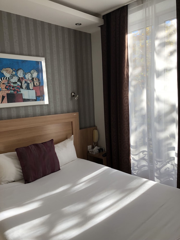 Alane Hotel 14/57