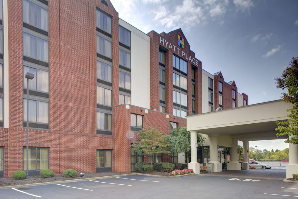 Hyatt Place Pittsburgh Airport/Robinson Mall 66/70