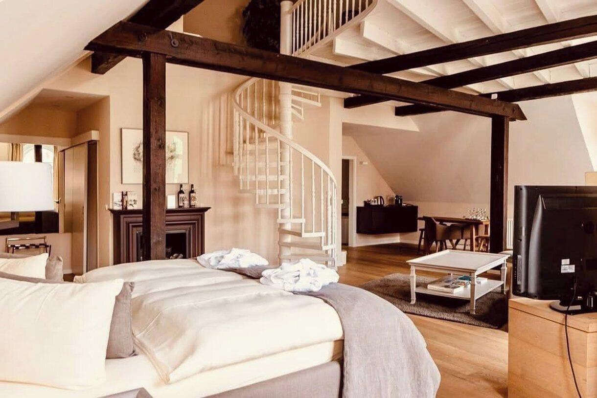 Maisonette, Suite