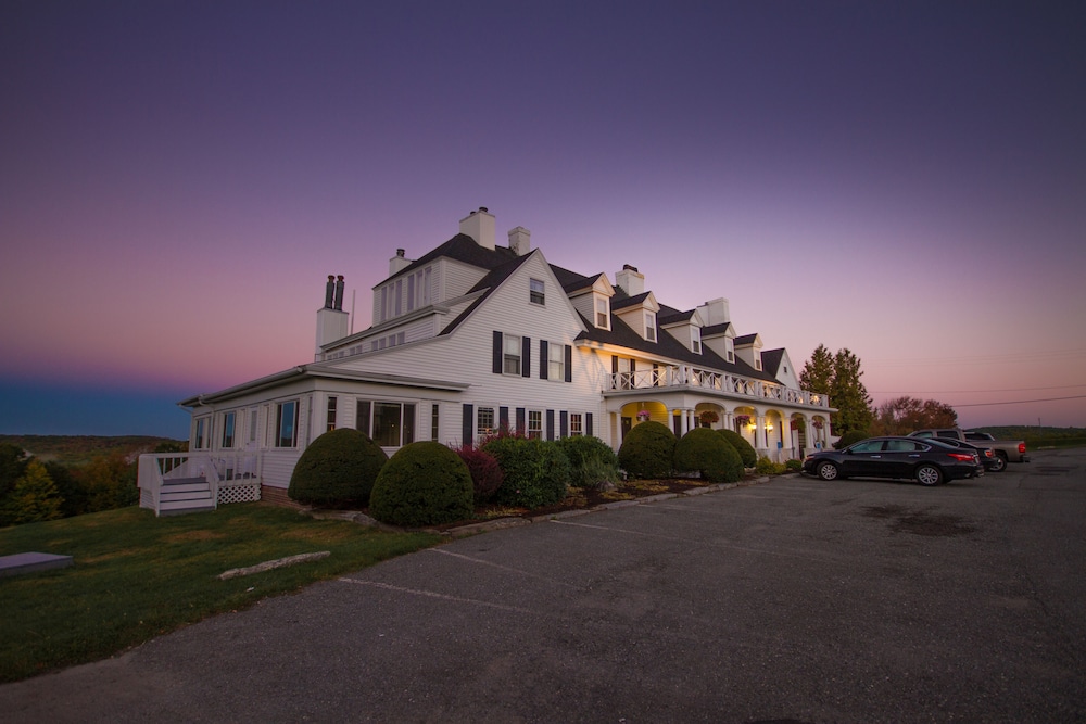 The Lucerne Inn 4/67