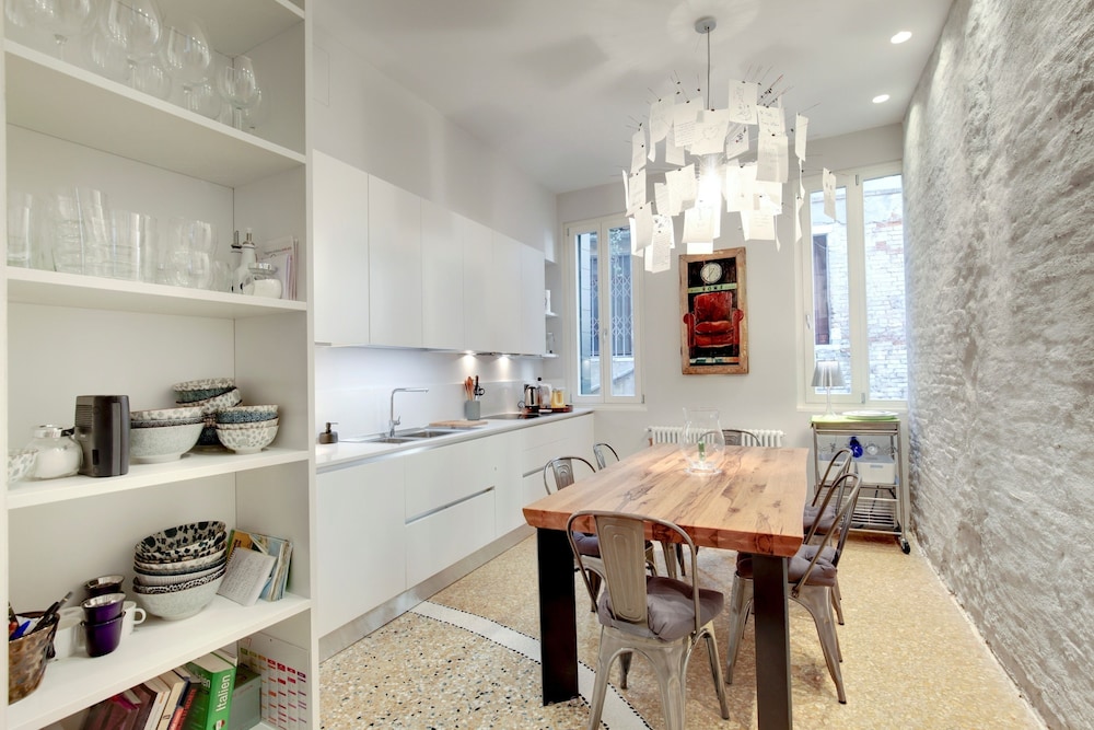 Stunning Apartment Heart Of Venice 12/17