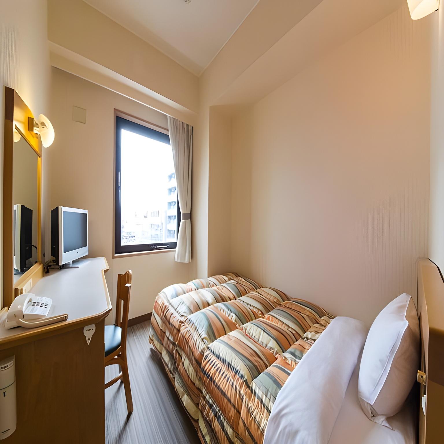 Semi Room, Standard, Semi Double Bed, Smoking