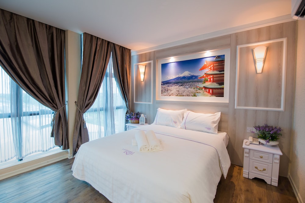 Lavender Inn Usj 5/22