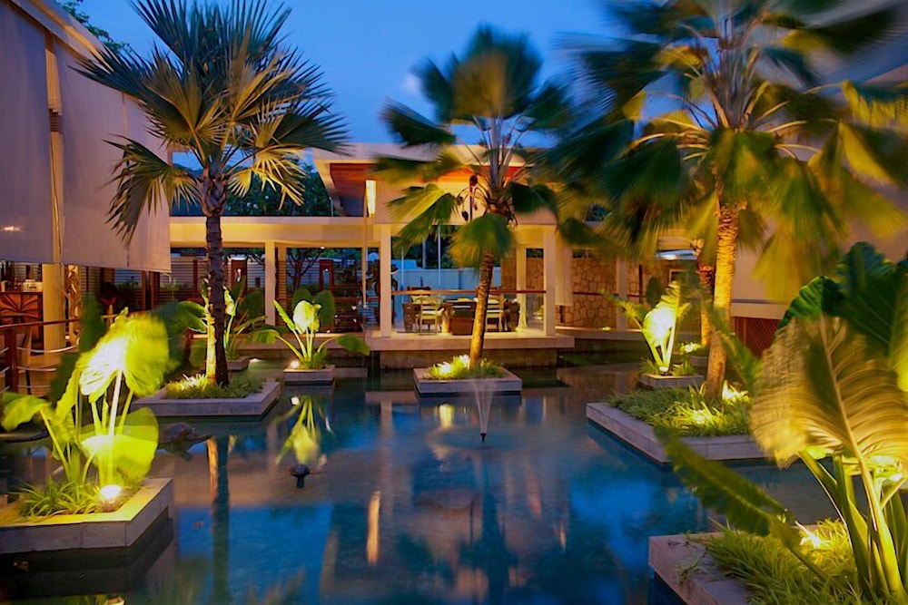 Dhevatara Beach Hotel And Spa 3/36