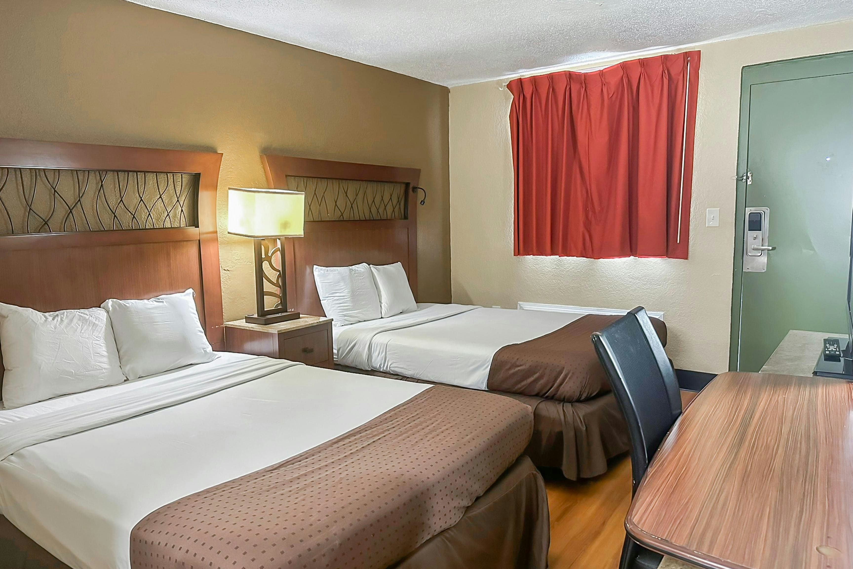 2 Full Bed Accessible