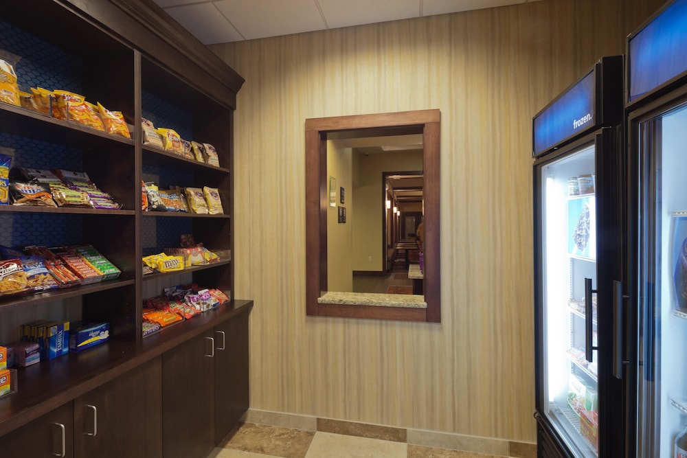 Hampton Inn Beloit 22/56