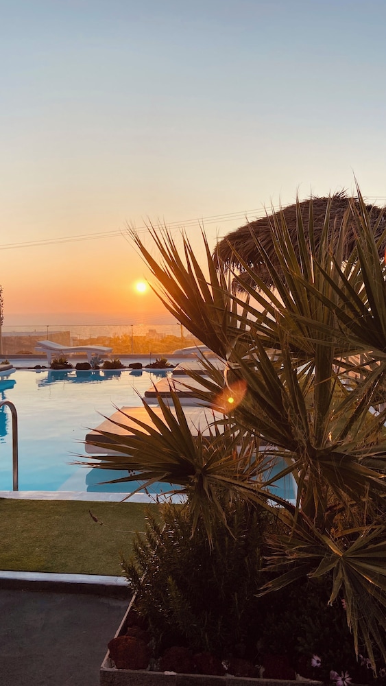 Nalu Suites 56/61