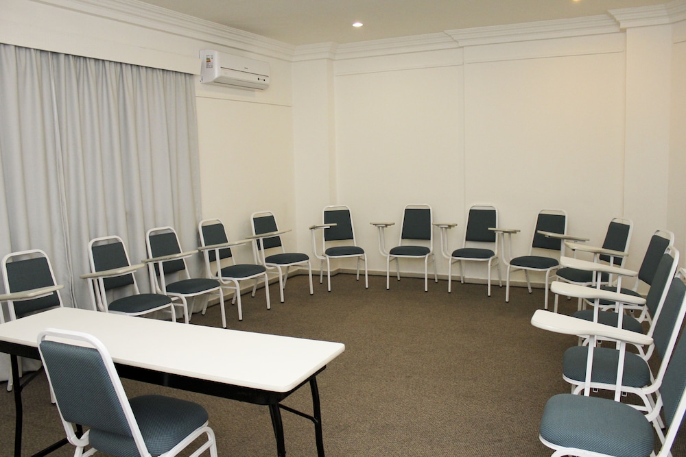 Vitoria Hotel Residence Newport 42/44