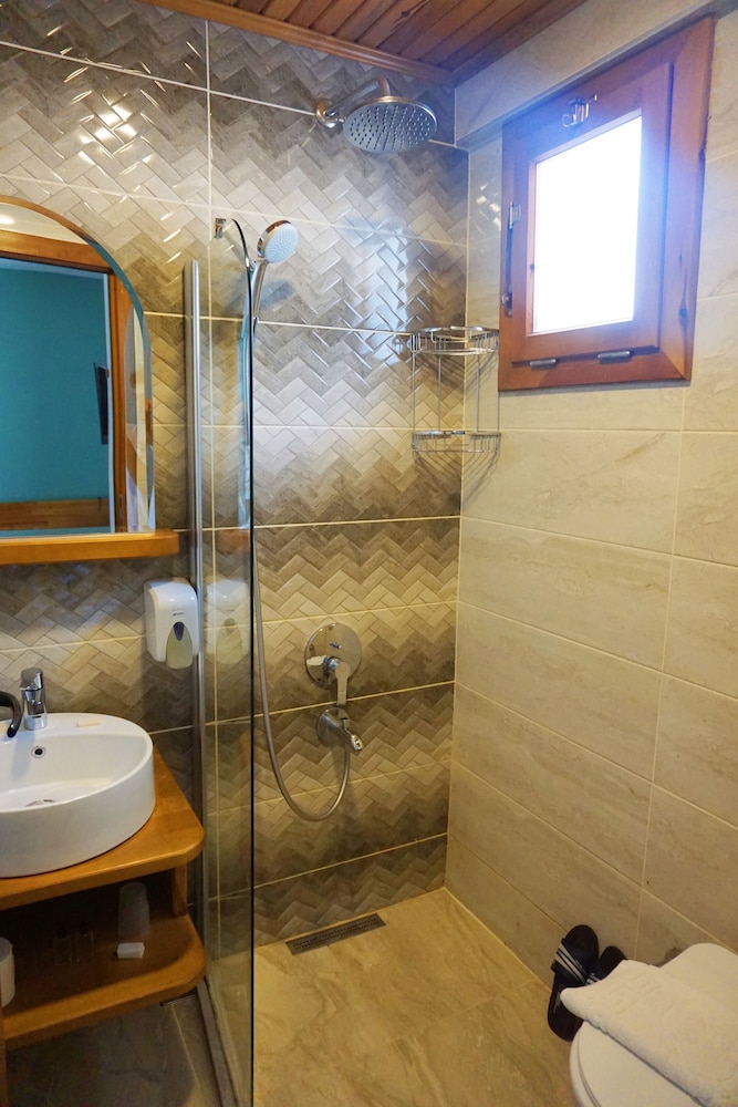 Cobanoglu Otel 36/37