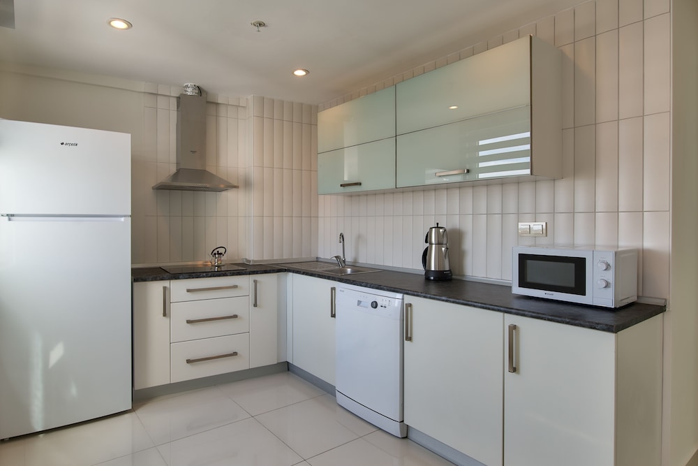 Arkk Homes 11/79