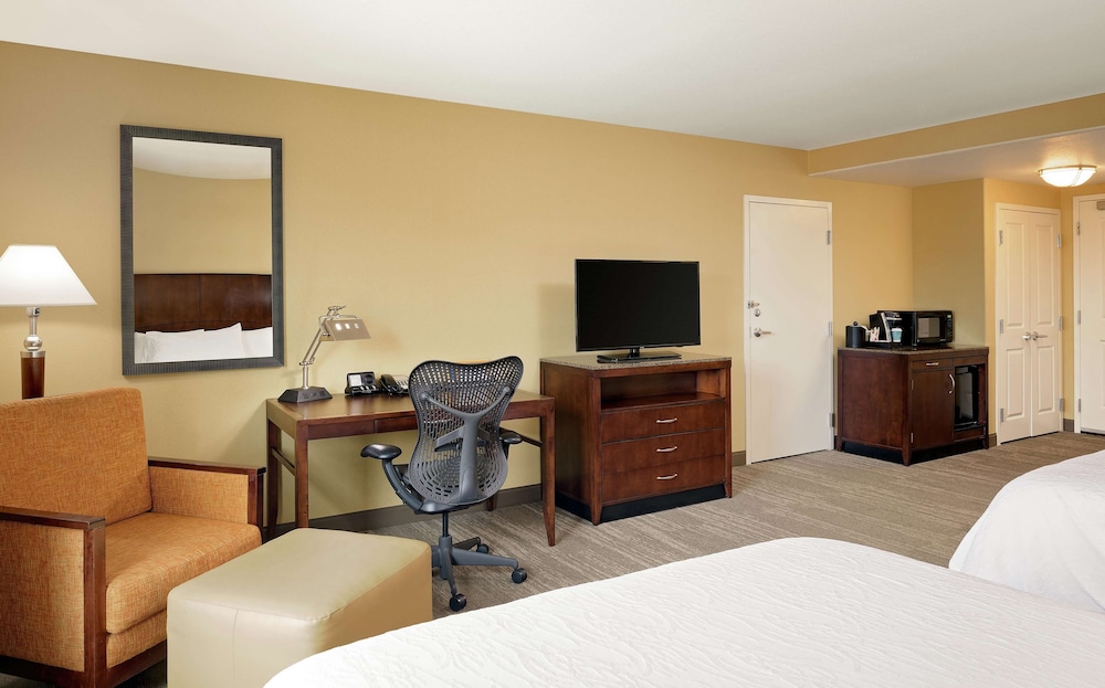 Hilton Garden Inn Fontana 42/46
