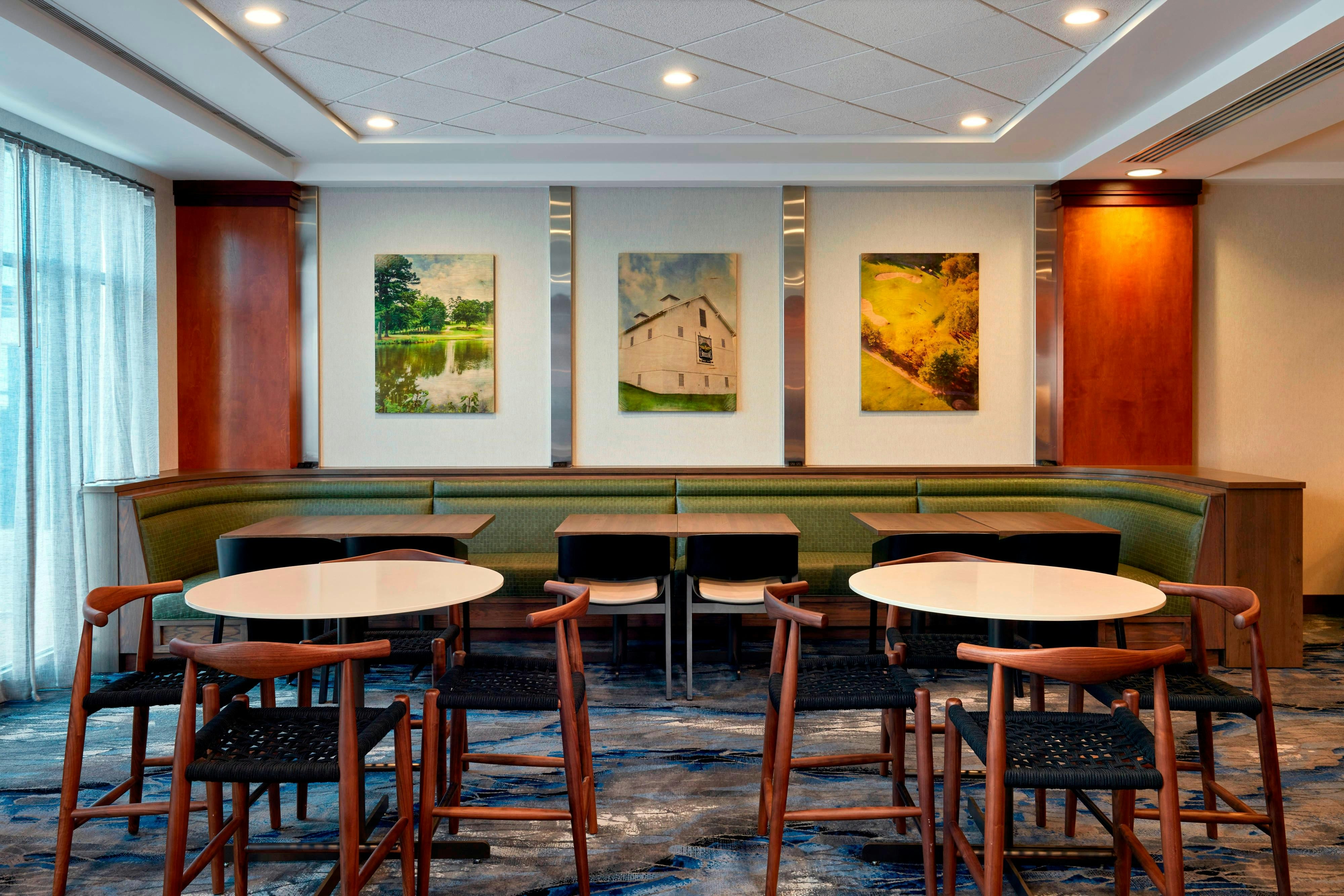 Fairfield Inn And Suites Indianapolis Downtown 8/9