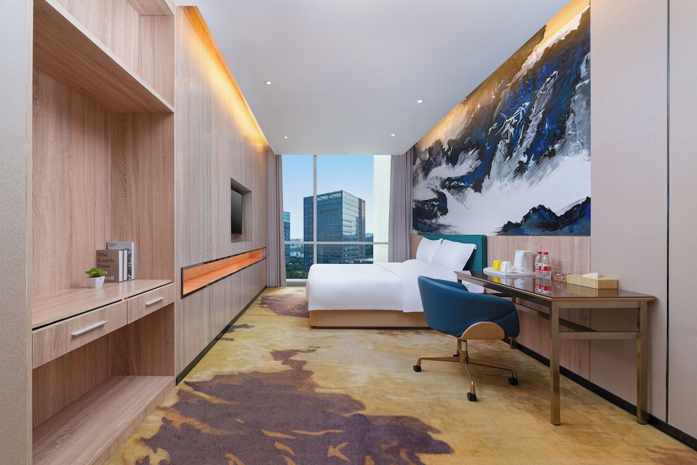 Trendy Romantic Hotel International Guangzhou Baoneng Performing Arts Center Science City 40/50