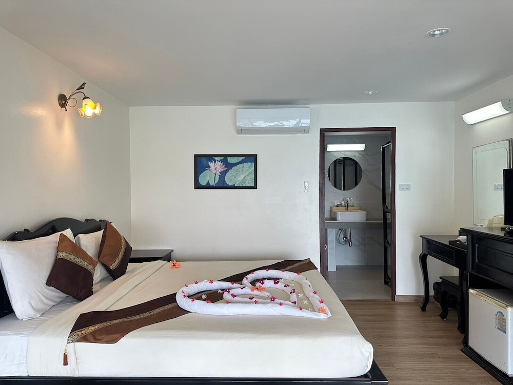 CHANG CLIFF RESORT 36/70