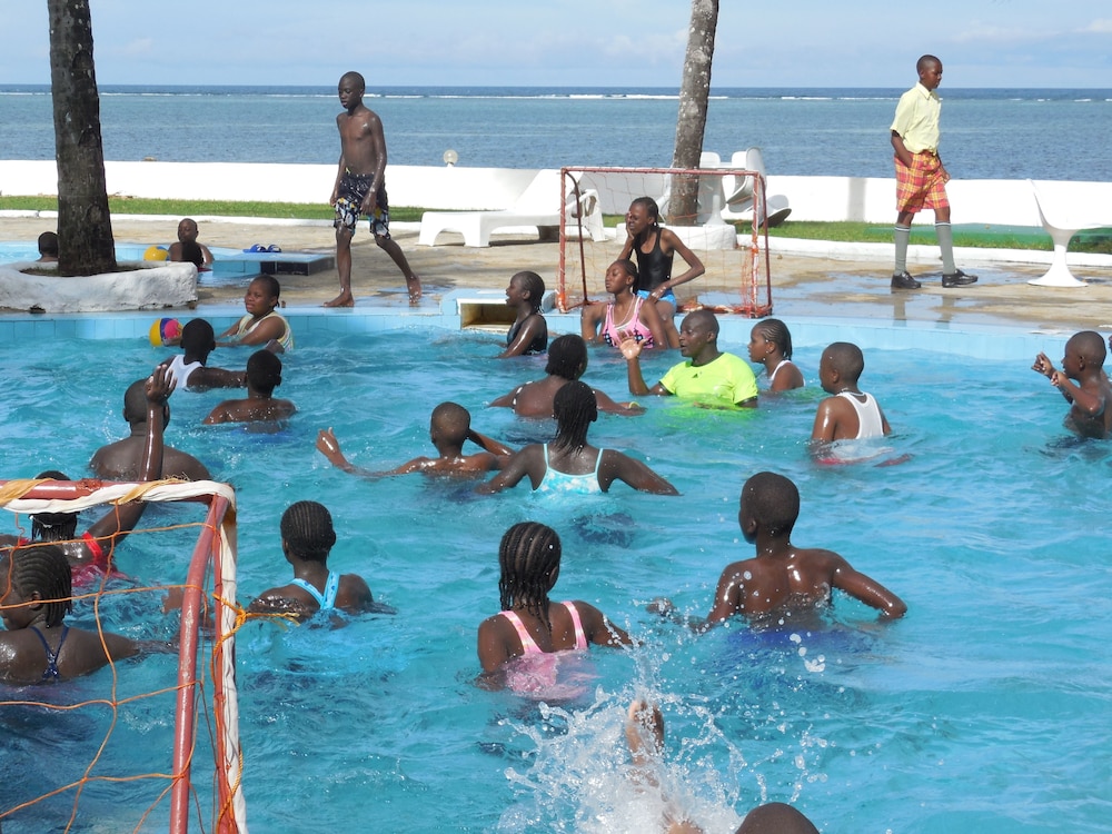 Sun N Sand Beach Resort 30/50