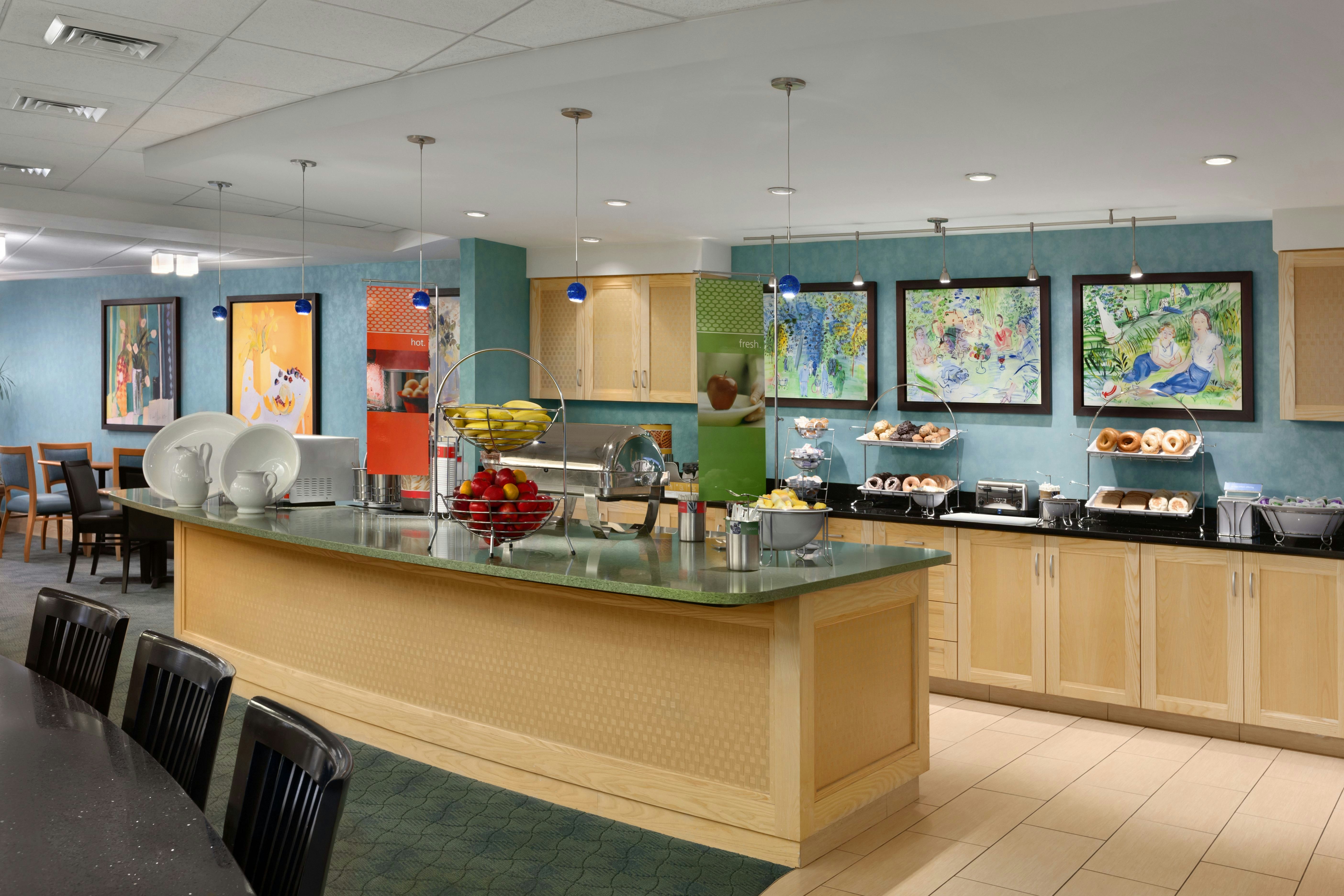 Hampton Inn Harrisburg West 17/26