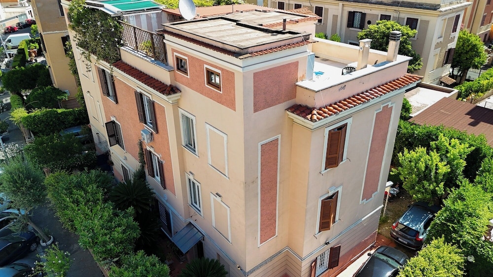 St John Villa B B 4/49