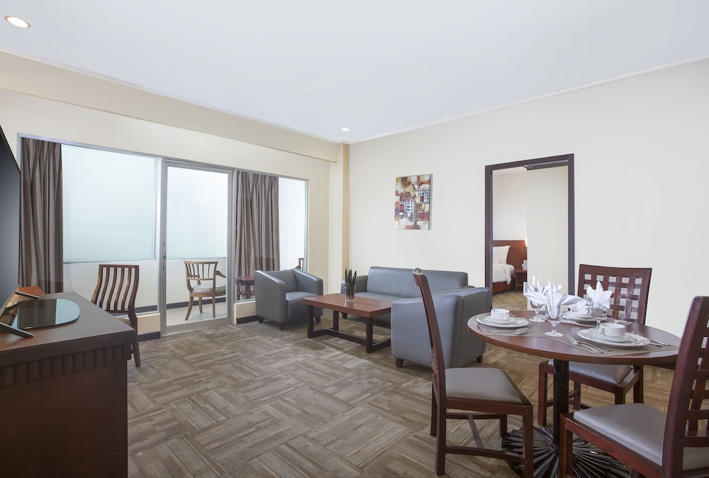SWISS-BELHOTEL MANOKWARI 59/80