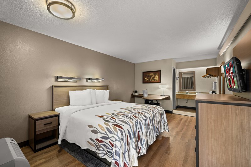 Red Roof Inn Detroit - Royal Oak Madison Heights 12/26
