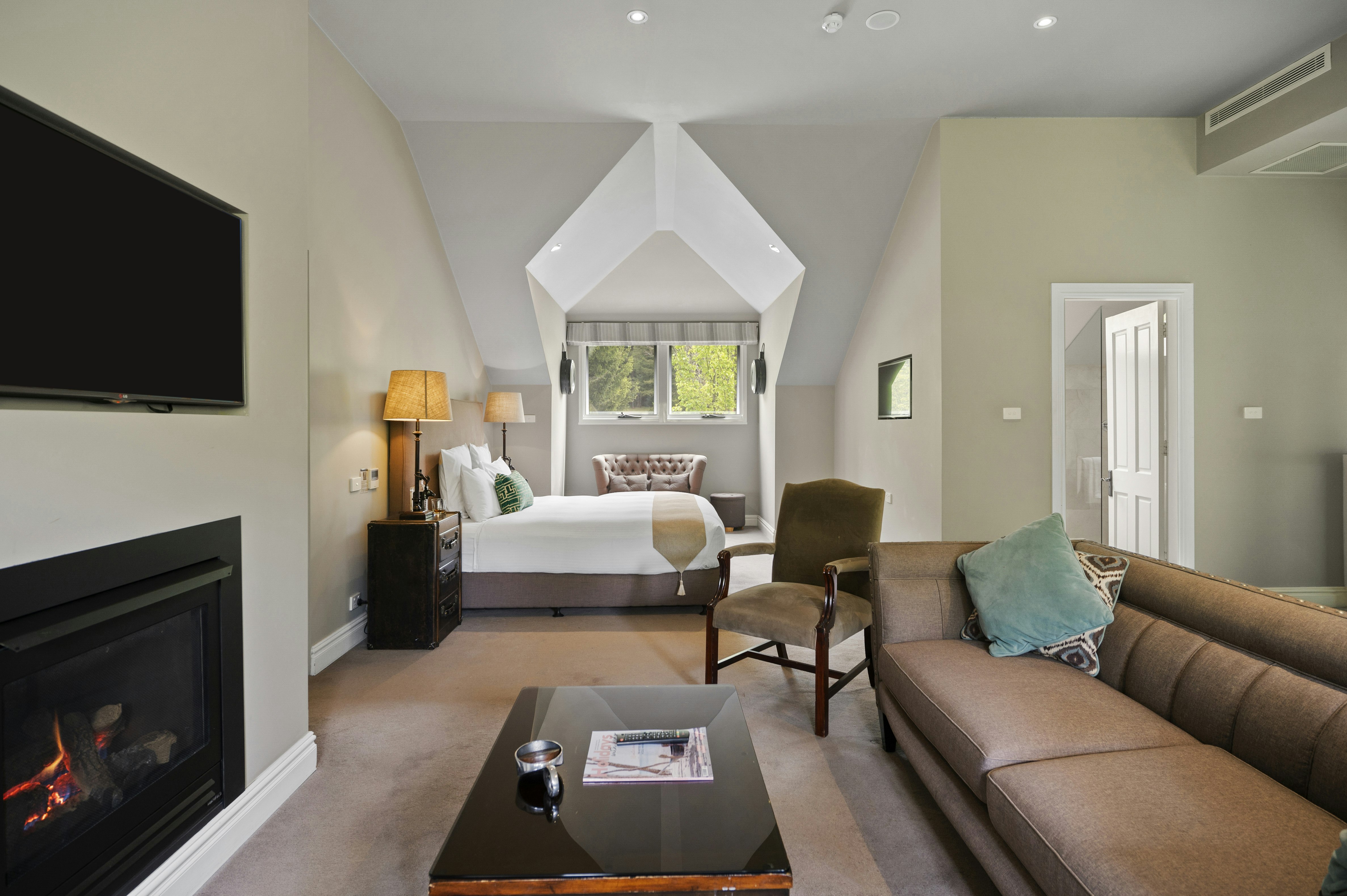 Parklands Country Gardens and Lodges 33/66