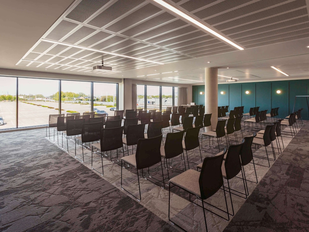 NOVOTEL CAMBRIDGE NORTH 35/70