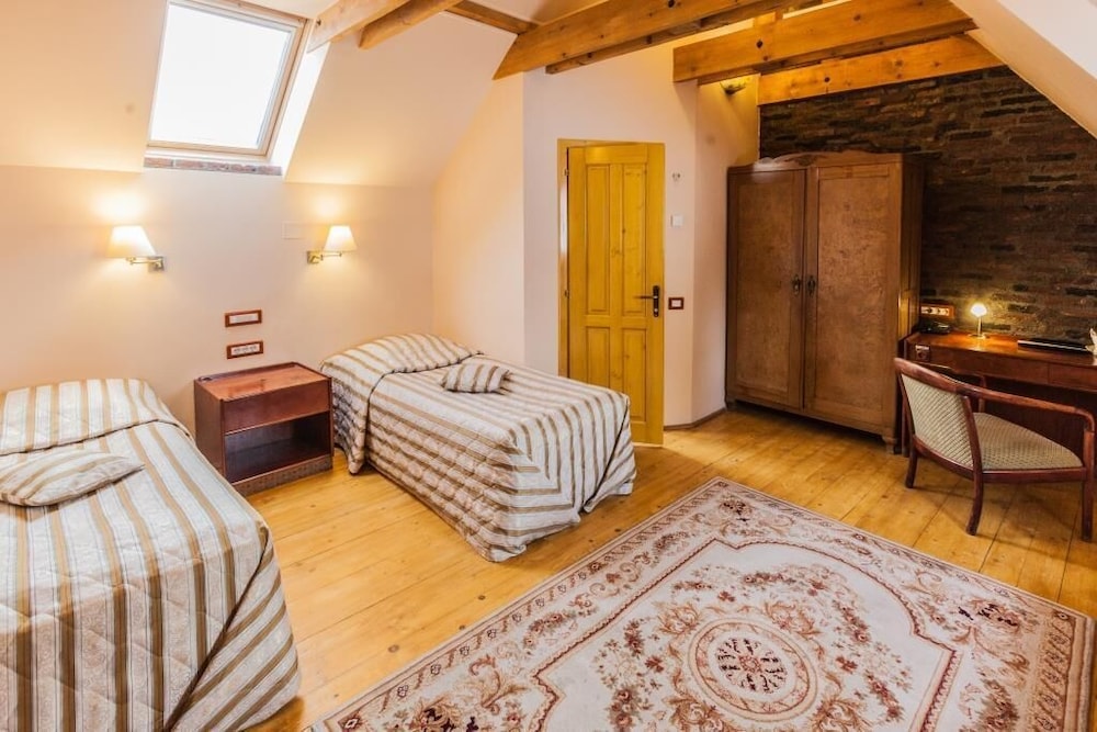 STANDARD, TWIN BEDS