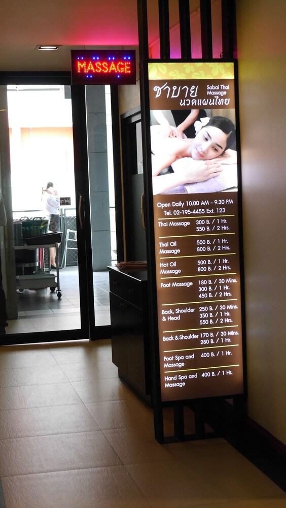 Grand Ratchapruek Hotel 36/70