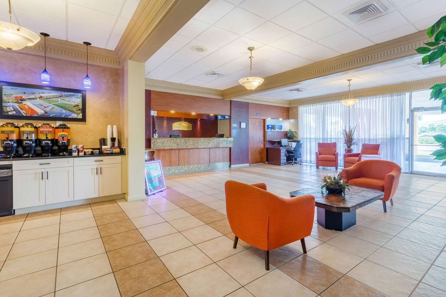 Howard Johnson by Wyndham Lakeland 5/23