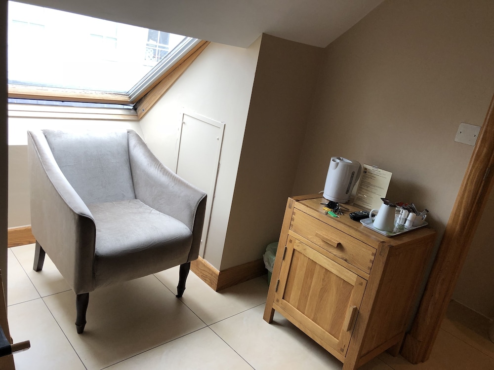 Eyre Square Townhouse 3/46