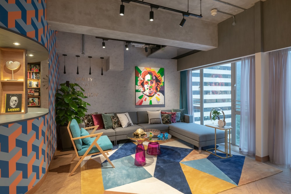 Ovolo Southside 22/56