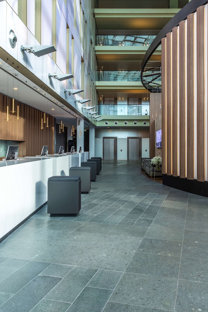 Radisson Blu Hotel Cologne 8/77