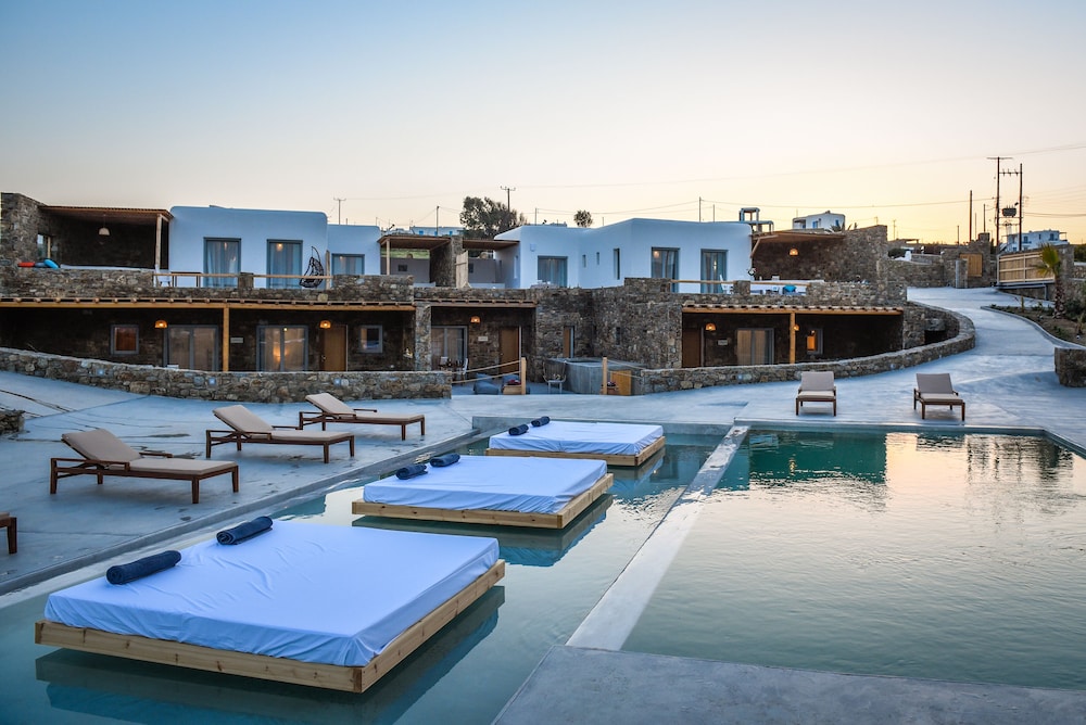 Myconian Crown Suites 48/51