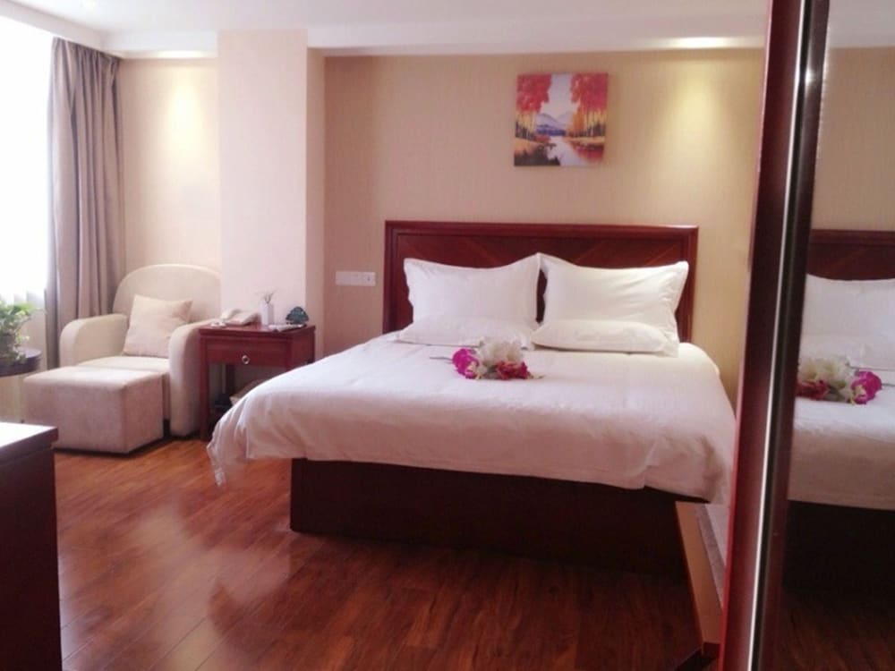 GreenTree Inn Anhui Chuzhou Wandong International Car City Express Hotel 12/44